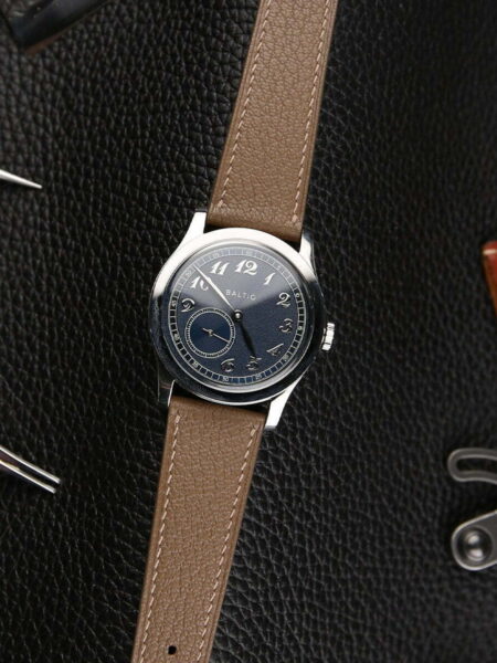 Captivating Patina and Versatility: Alran Chevre Fat Nat Leather Watch Strap