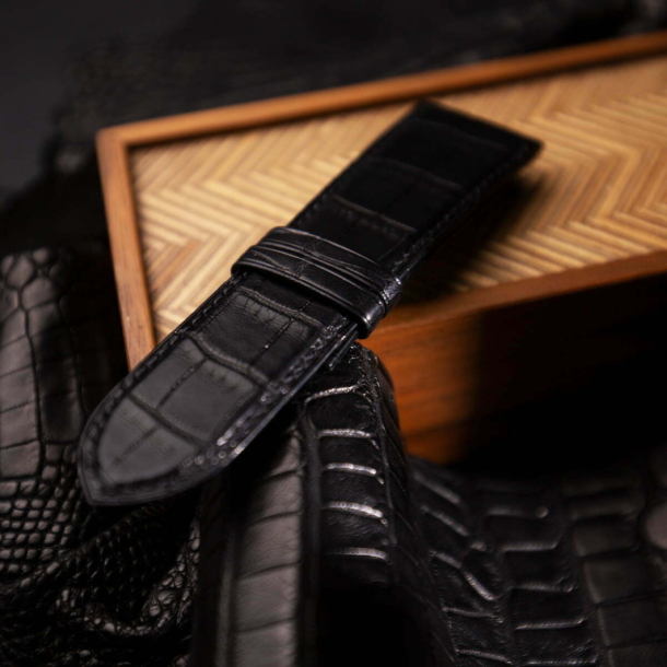 curved end black alligator folded edge lining alligator leather watch strap