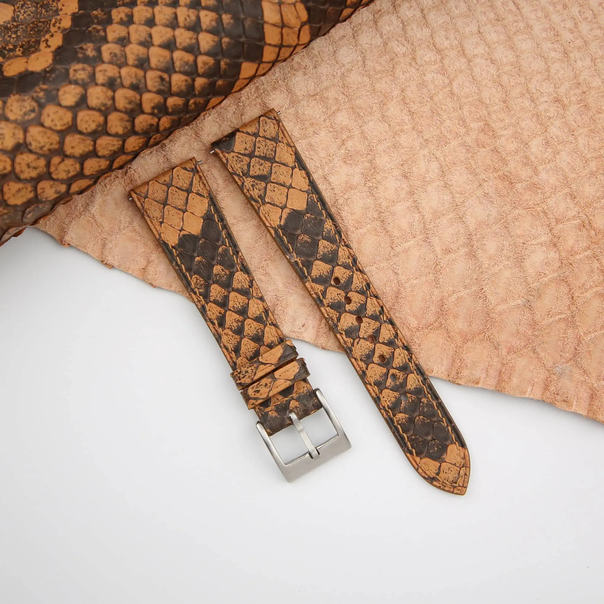 Handdn Vintage Side-stitch Togo Leather Watch Strap